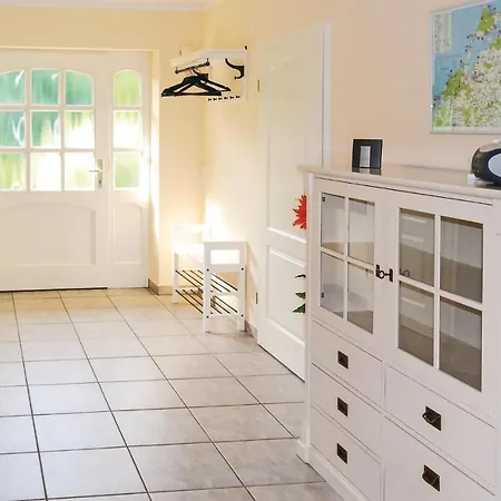 2 Bedroom Amazing In Ahrenshagen Ot Tribohm