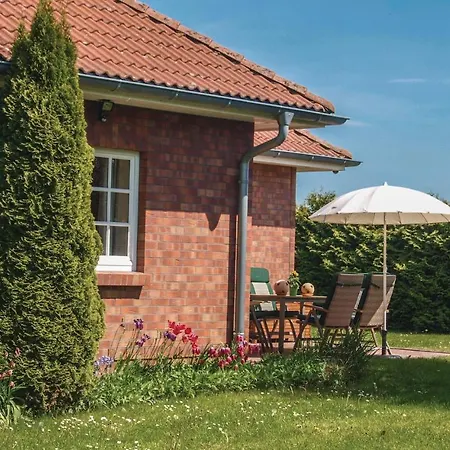 Prázdninový dům Awesome In Ahrenshagen Ot With Wifi Tribohm